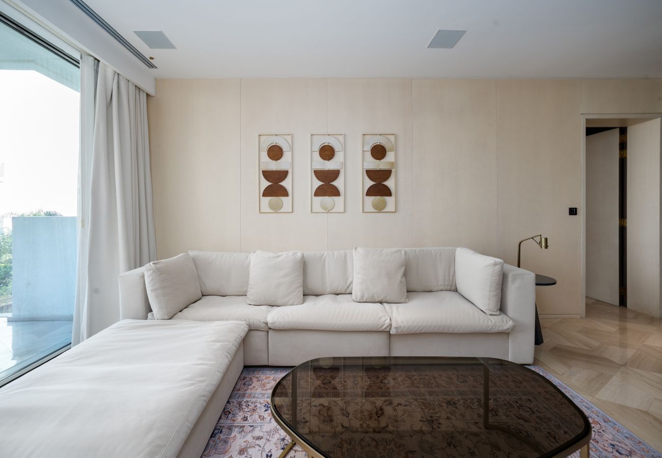 Apartment in Dubai - Modern 2BR Gem | Prime Palm Jumeirah Location