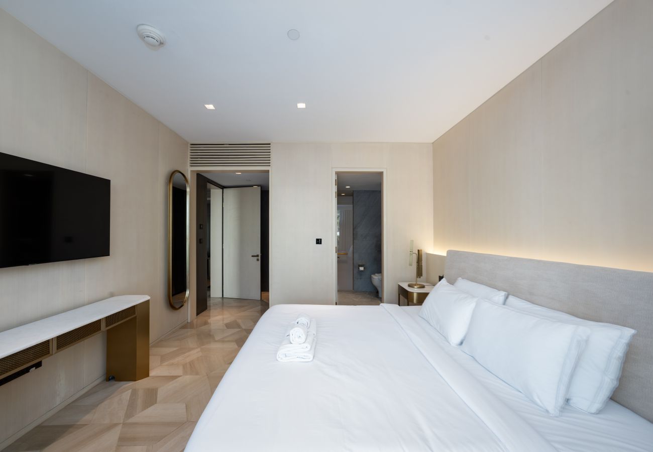 Apartment in Dubai - Modern 2BR Gem | Prime Palm Jumeirah Location
