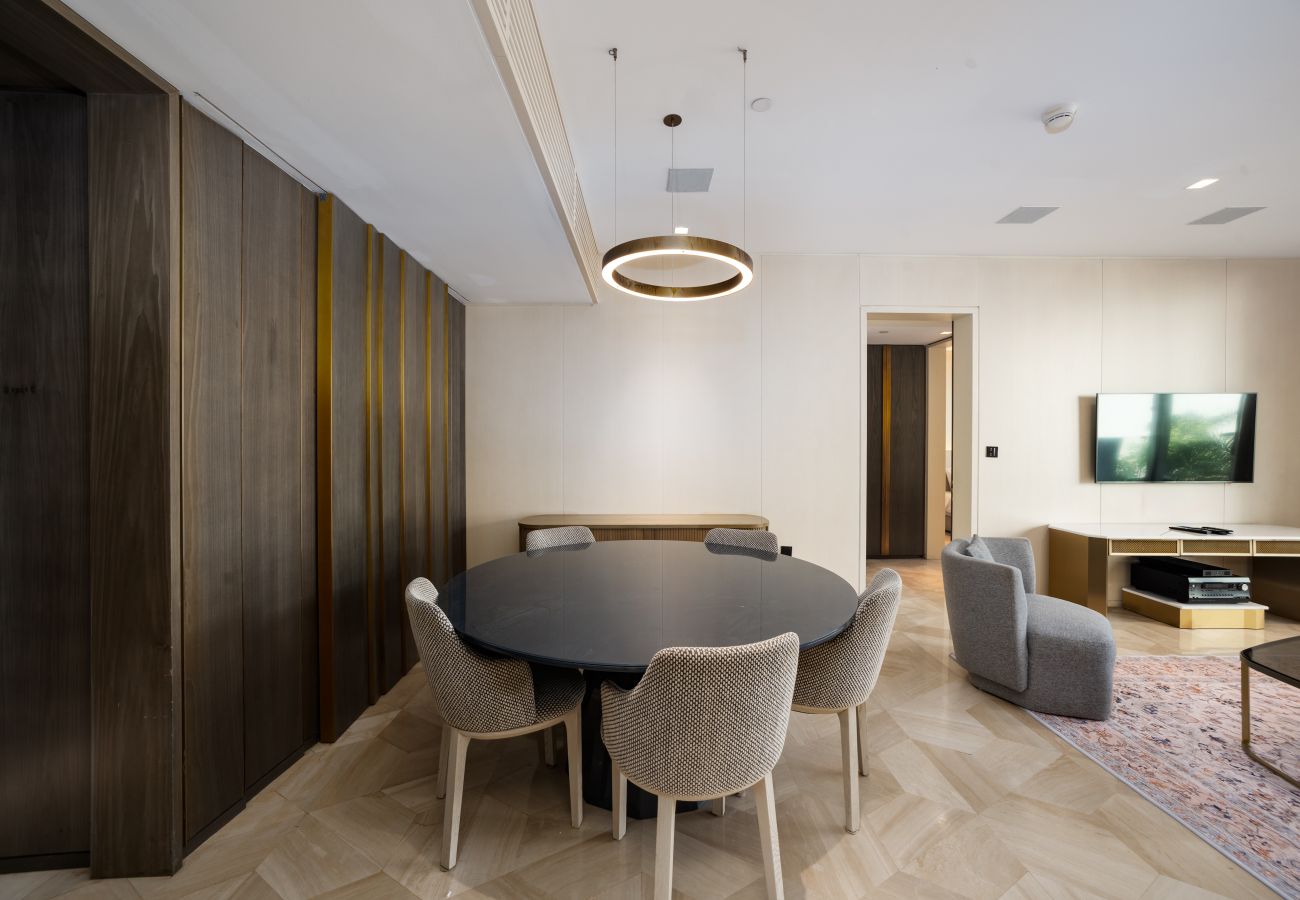 Apartment in Dubai - Modern 2BR Gem | Prime Palm Jumeirah Location