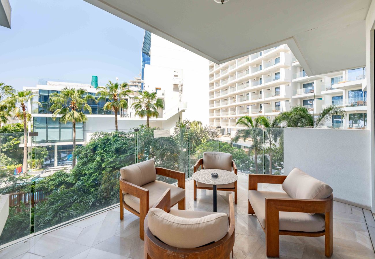 Apartment in Dubai - Modern 2BR Gem | Prime Palm Jumeirah Location