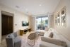 Apartment in Dubai - Modern 2BR Gem | Prime Palm Jumeirah Location