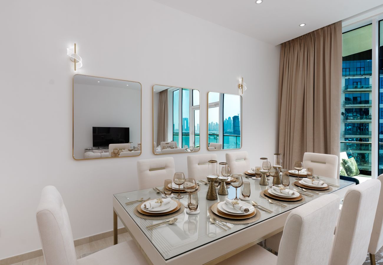 Apartment in Dubai - Refined 1BR Haven | Palm Jumeirah